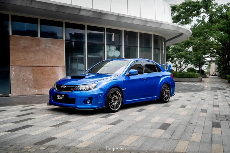Phong cách đỉnh cao với Subaru WRX STI phong cách thể thao