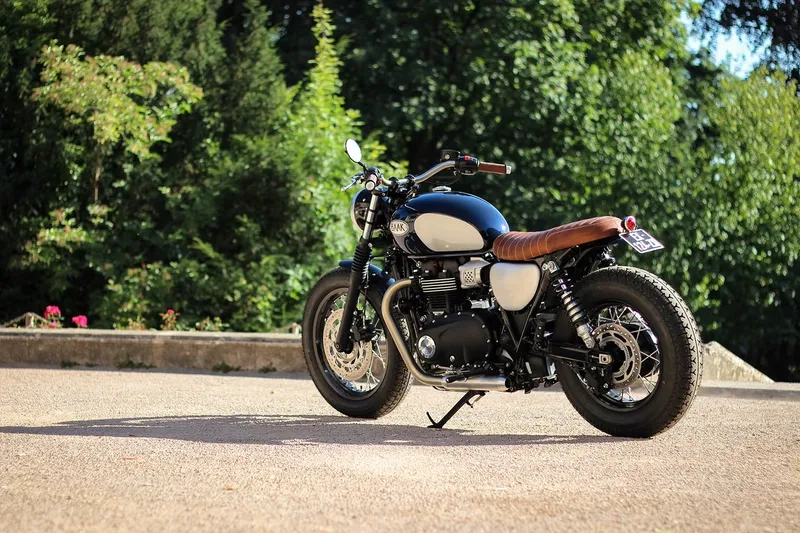 Tính toán Triumph giá lăn bánh