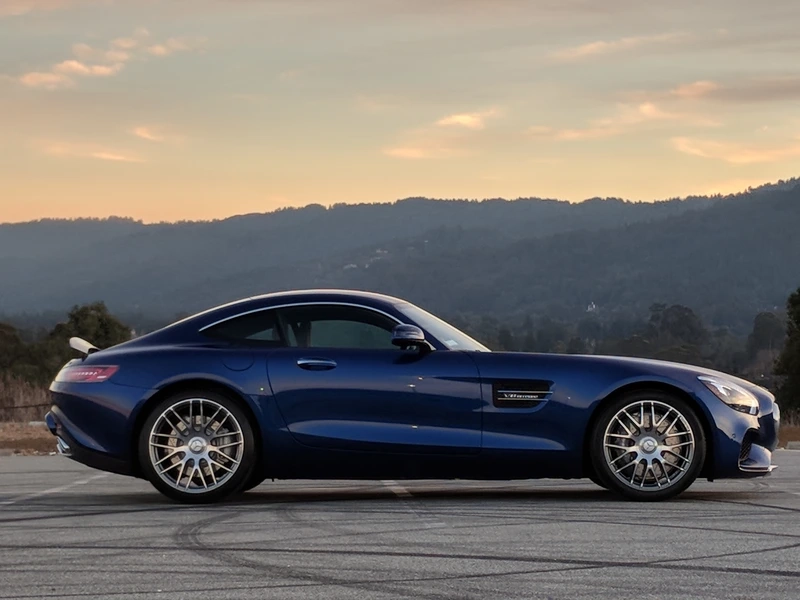 Nhập khẩu chính hãng xe 2 cửa nhập khẩu