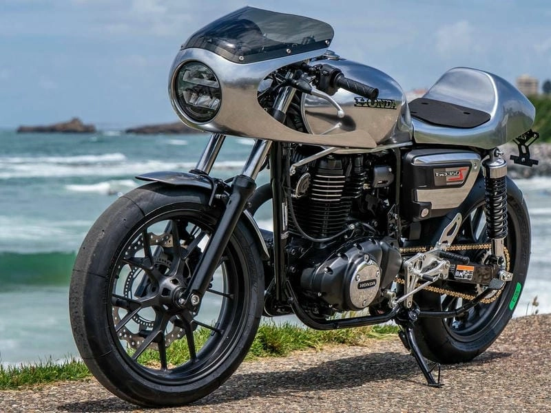 Hình ảnh cafe racer đậm tinh thần đường phố