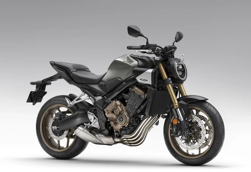 Cận cảnh hệ thống âm thanh xe 4 máy