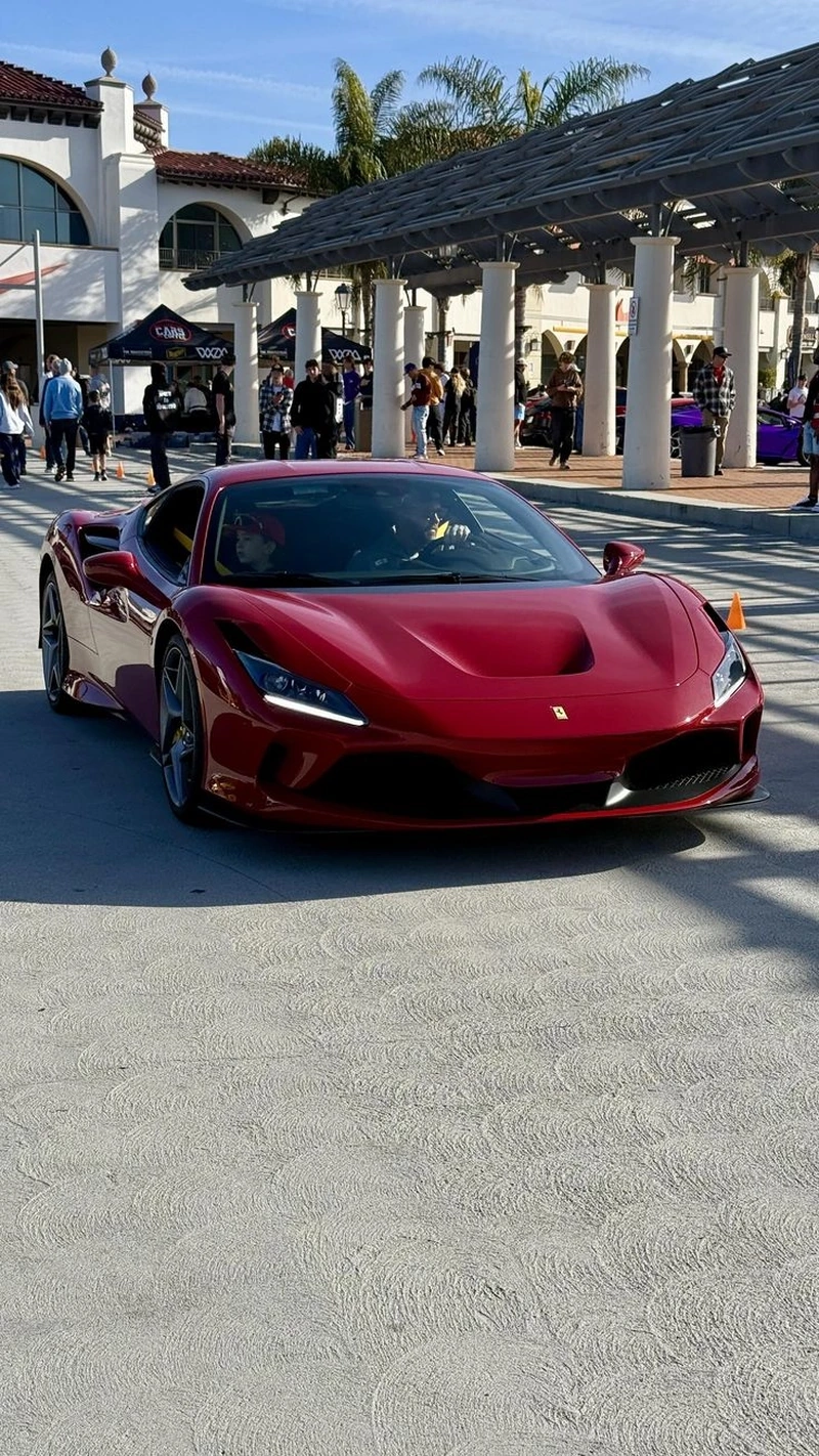 Góc chụp nghệ thuật cho xe thể thao đẹp góc chụp nghệ thuật