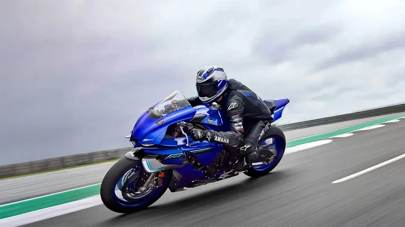 Phiên bản cao cấp Yamaha R1M 2023