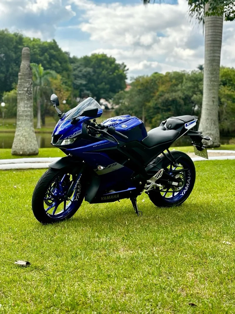 Mẫu R15 2024 mới nhất