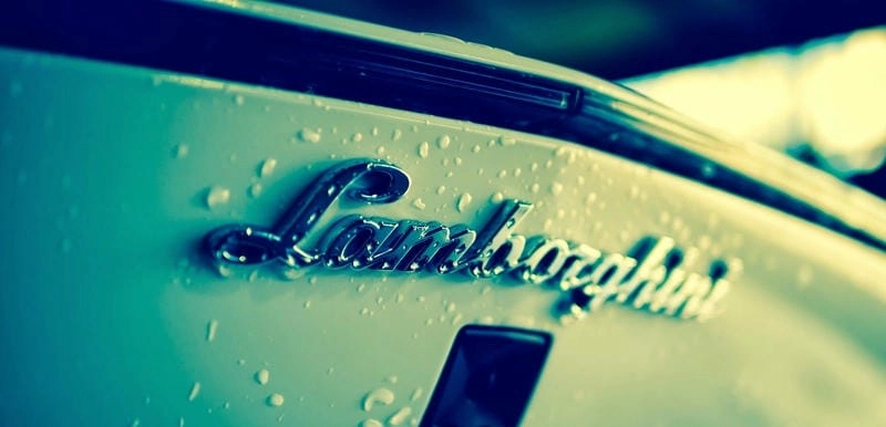 Hình nền logo xe phong cách đậm chất riêng