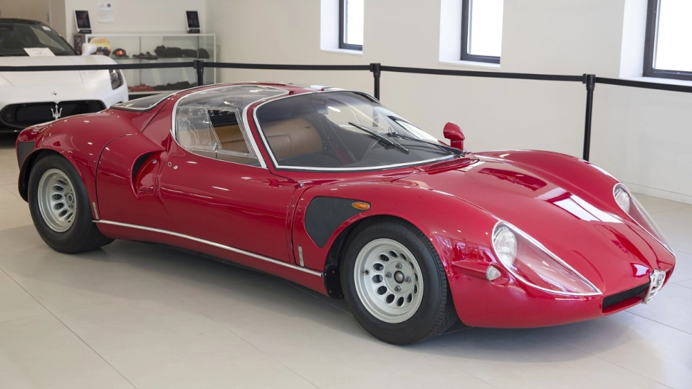 Cuốn hút với ngôn ngữ thiết kế Alfa Romeo 33 Stradale mới