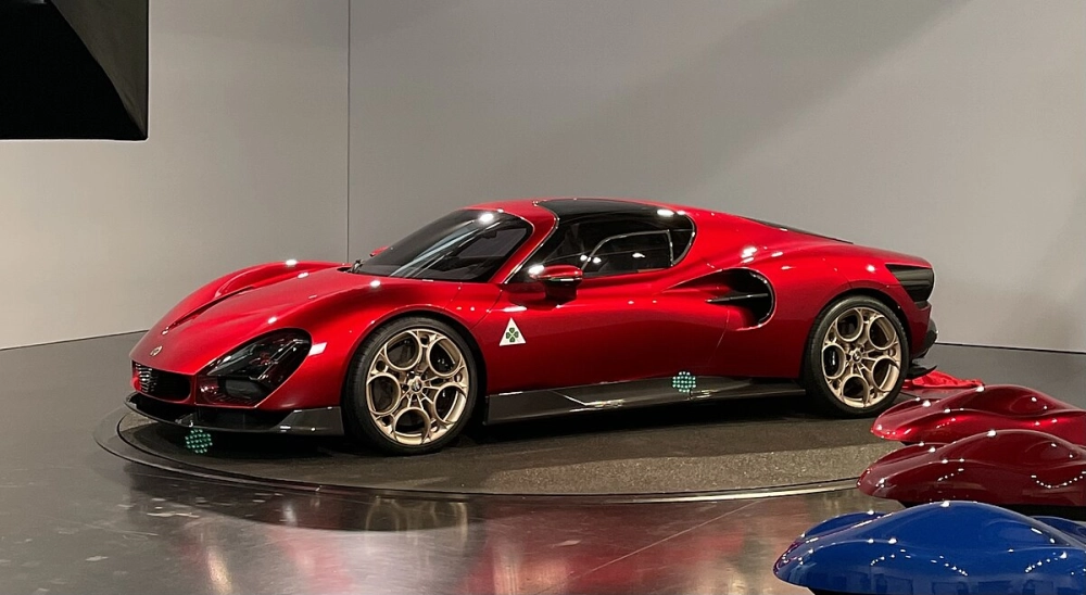 Tìm hiểu xem động cơ Alfa Romeo 33 Stradale mạnh bao nhiêu