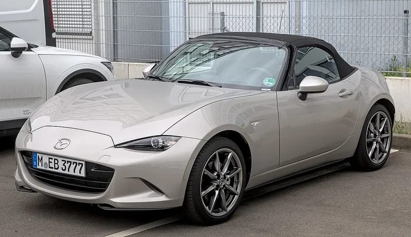 Khám phá không gian nội thất xe Mazda MX-5 mới nhất