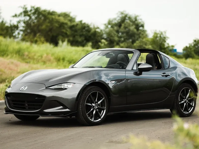Vẻ đẹp cuốn hút của ngoại thất Mazda MX-5 2024