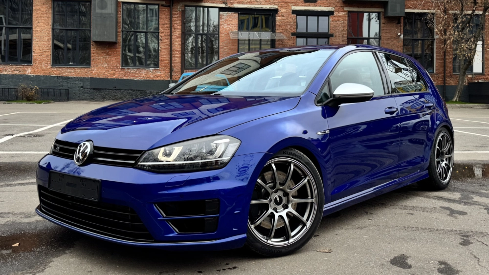 Tìm hiểu bảng thông số kỹ thuật Volkswagen Golf R ấn tượng