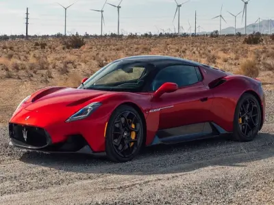 Ảnh Maserati MC20 khẳng định vị thế siêu xe danh giá