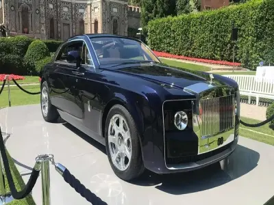 Ảnh Rolls Royce chuẩn quý tộc thể hiện phong cách xa hoa