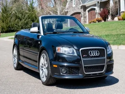 Xe mui trần là biểu tượng phong cách của giới yêu xe thể thao