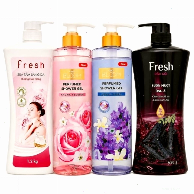 Các món bánh tráng trộn và trà sữa tự làm