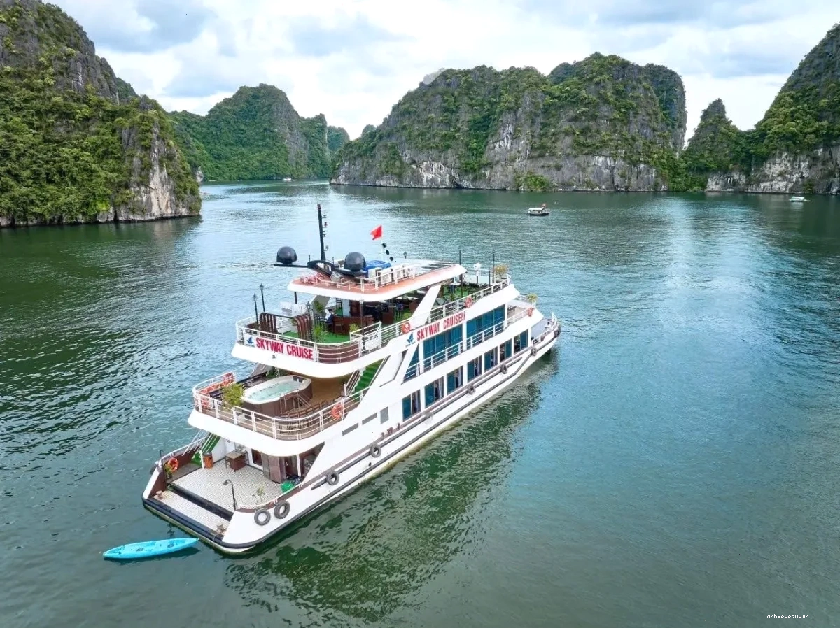 Cảnh sắc các đảo đẹp trong tour khám phá Vịnh Lan Hạ