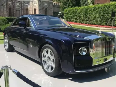 Ảnh Rolls Royce chuẩn quý tộc thể hiện phong cách xa hoa